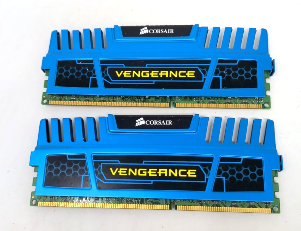 Corsair Vengeance 8GB (2x4GB) PC3-12800 DDR3 Desktop Memory, CMZ8GX3M2A1600C9B